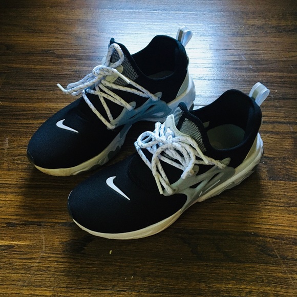 Brand new. Worn twice NIKE - Picture 5 of 6